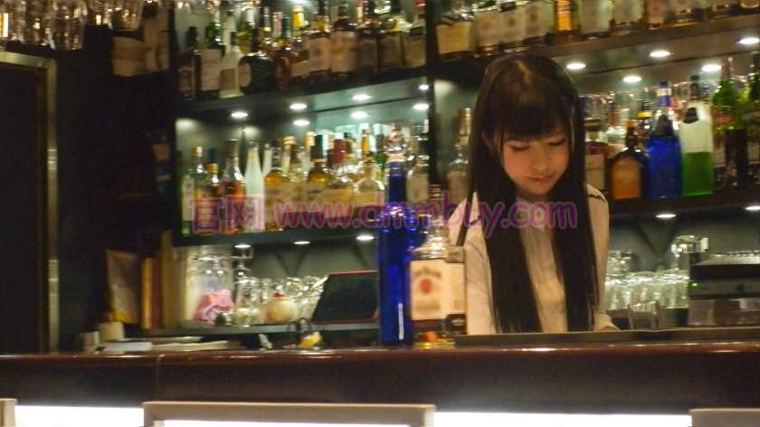 番号300MIUM-173,酒吧看板娘接待员MM