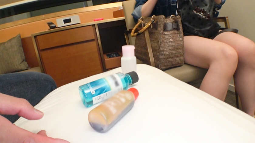 【200GANA-2105】新宿搭讪的素人OL