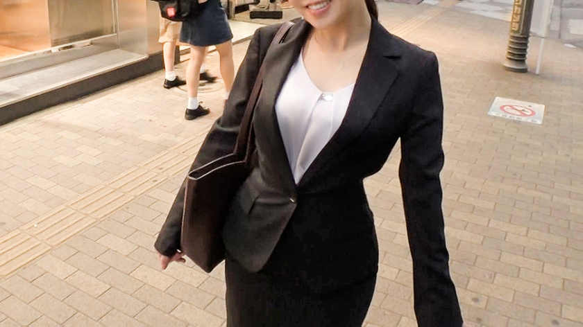 200GANA-2093池袋站搭讪的黑丝OL