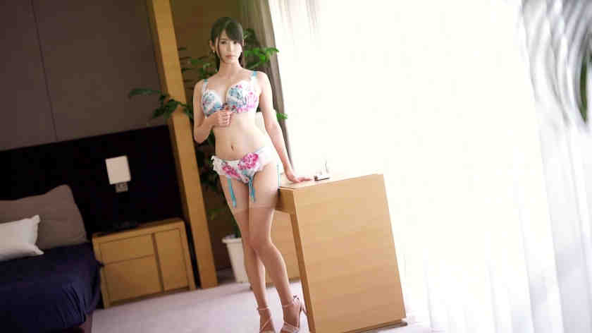 259LUXU-1268丝袜美腿凛月愛24歳