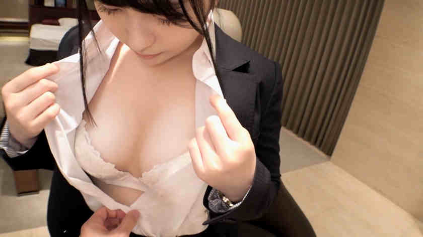 SIRO-4144素人丝袜OL女职员