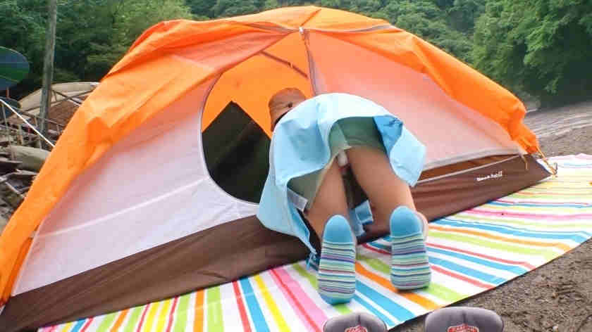 200GANA-2324营地搭讪美容部員21歳