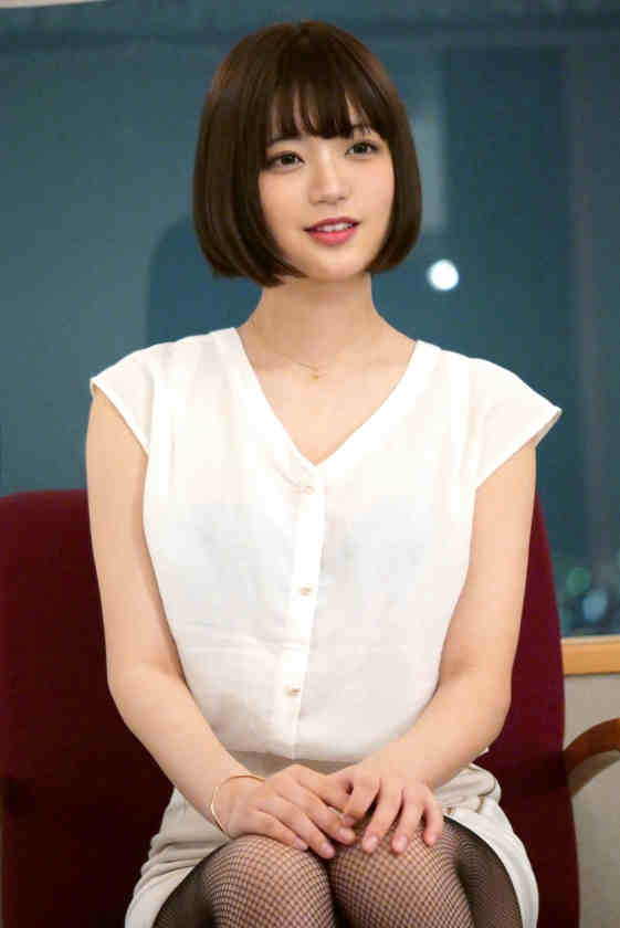 259LUXU-1384丝袜美腿茉莉27岁杂志模特