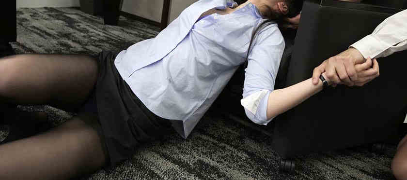 107STARS-430出演本庄鈴作品丝袜美腿OL