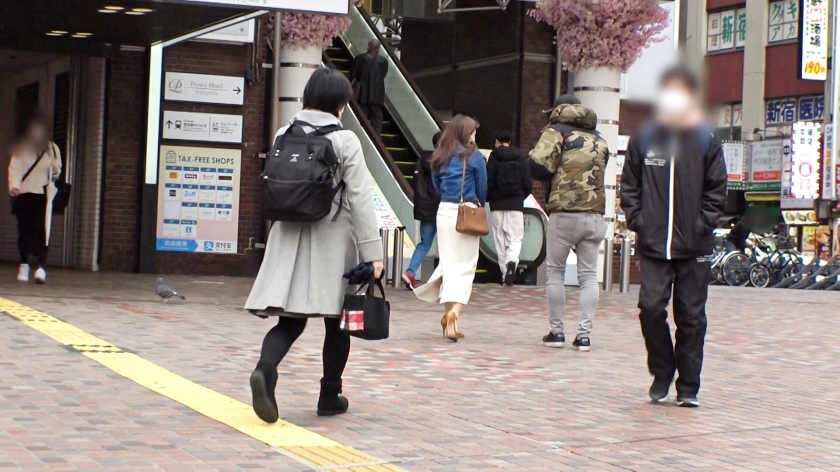 200GANA-2701新宿搭讪的咖啡店店员