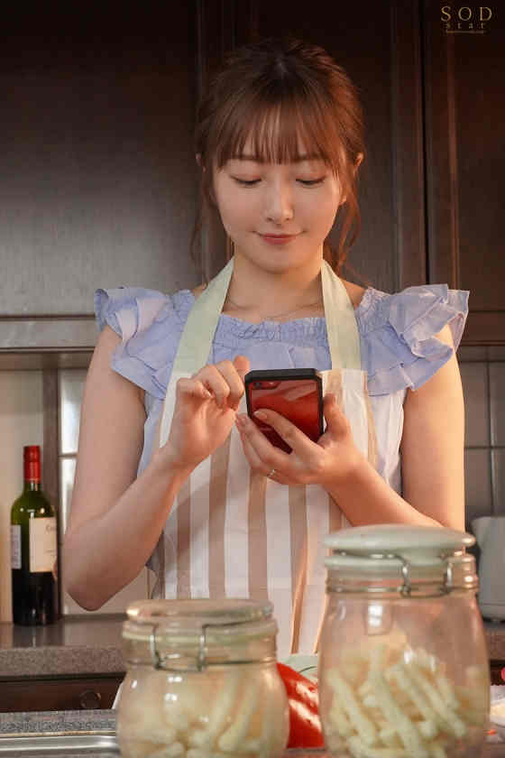 107STARS-679肉丝袜美腿OL