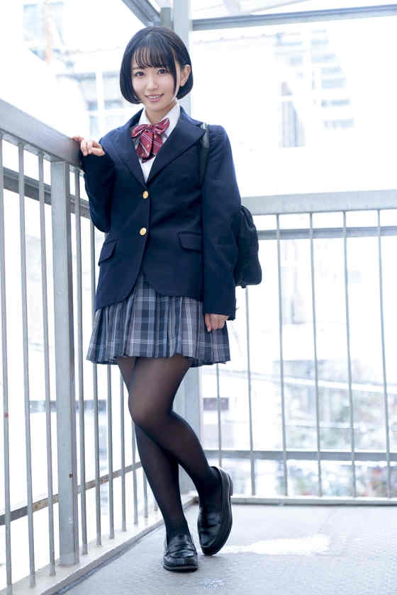 258DOKS-579黑丝南見つばさ