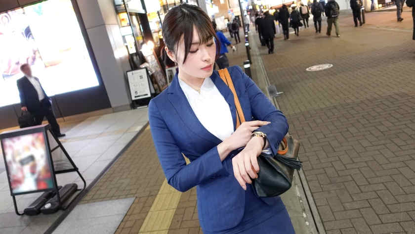 200GANA-3028搭讪的黑丝OL