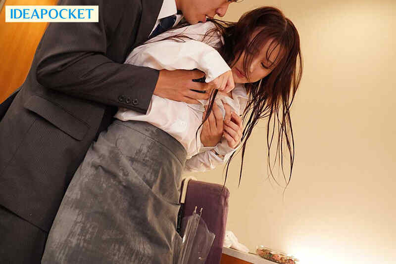 ipzz00446黑丝美腿OL