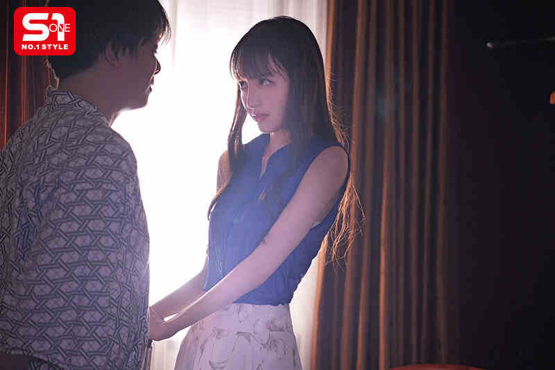 sone00613黑丝美腿OL