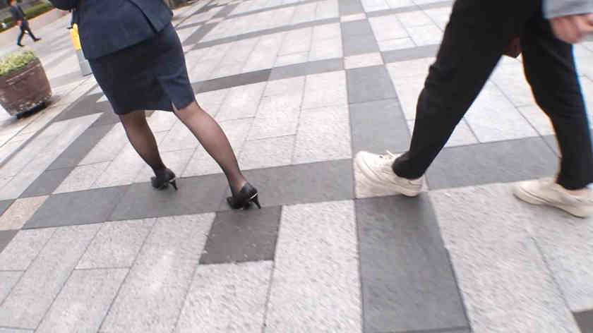 200GANA-3198黑丝美腿OL