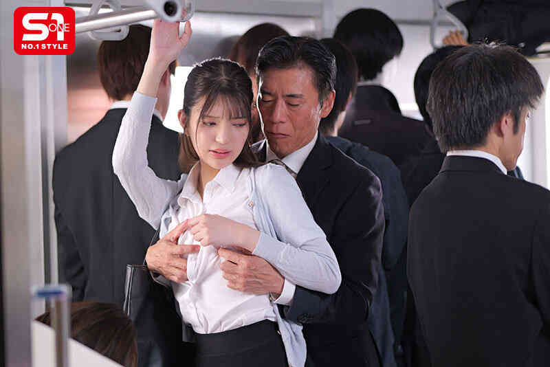 sone00771黑丝美腿OL