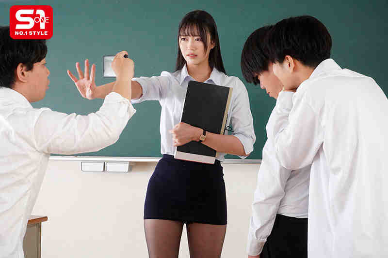 snos00030黑丝美腿OL